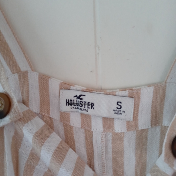 Hollister Women's Romper Size Small - Picture 2 of 6